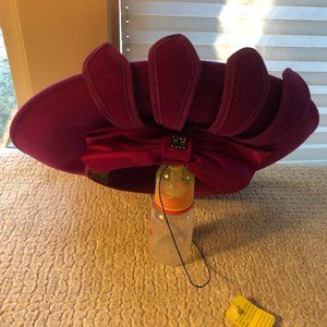 vintage-ish church/Sunday hat, from approx 1990's, dramatic w/rhinestone button